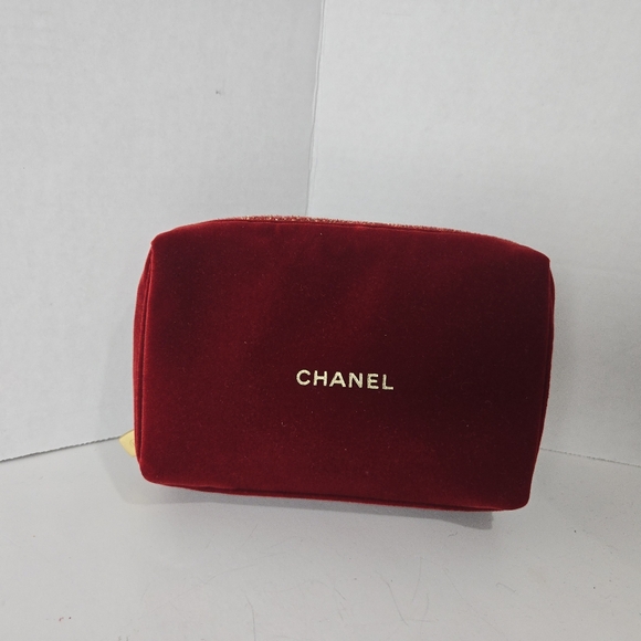 Chanel red cosmetic pouch - Picture 8 of 8